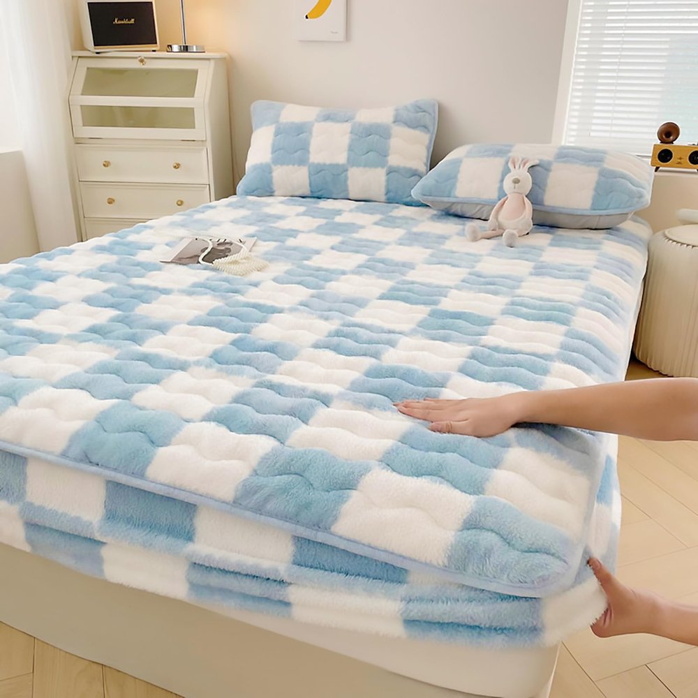 JIXDILO Velvet Fitted Sheet, Noiseless Fitted Sheet Soft Plush Fleece Bed Sheet, Mattress Protector Cover with 12'' Deep Pocket Breathable Mattress Pad Cover(King-71x79inch, Light Blue)
