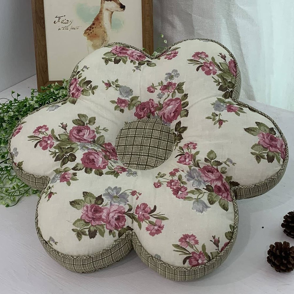 AnLinBao Flower Shaped Chair Pad Kitchen Seat Cushions Farmhouse Floral Print Chair Seat Cushion Pad Soft Cotton Cushion Pillow (1103, 16"x16")