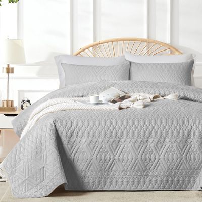akkialla King/Cal King Size Quilt Bedding Set,Light Grey Lightweight Microfiber Soft Bedspread,Modern Style Geometric Pattern Coverlet Set for All Seasons,3 Piece(1 Quilt,2 Pillow Shams)