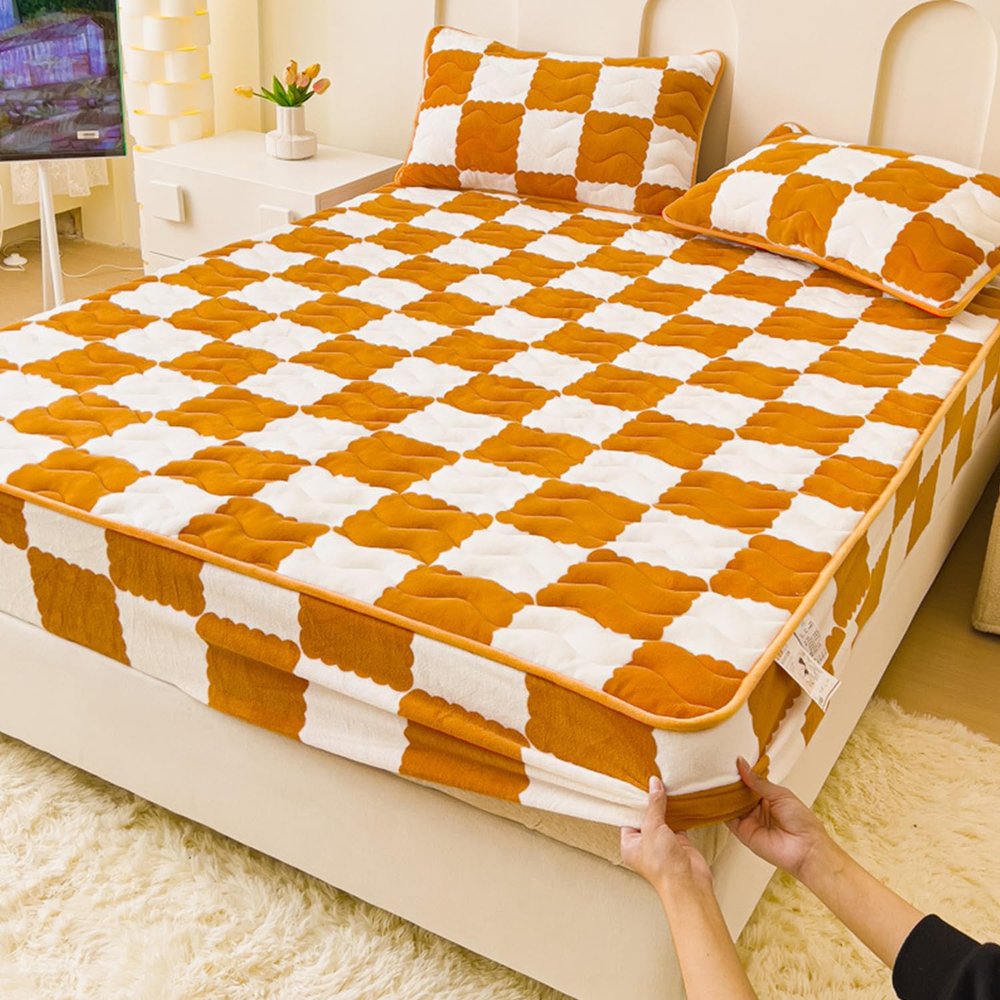 LDLCYCN Milk Velvet Checkered Fitted Sheet Mattress Cover King Warm Thicken Mattress Protector Super Soft Bed Cover with Pillowcase Washable 12'' Deep Pocket Mattress Pad,Yellow,150 * 200cm(Queen)