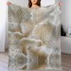 70 * 80 Inch Large Adult Soft Double Blankets White Oyster Mushrooms Printed Fluffy Warm Bed Blanket Comfy Flannel Blanket Warm Plush Throw Blankets for Couch Sofa Bed view 4
