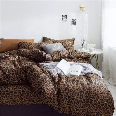 LifeTB Leopard Print Comforter Set Queen Vintage Animal Cheetah Printed Comforter Soft Fluffy Brown/Black Floral Bedding Comforter with 2 Pillowcases Farmhouse Leopard Pattern Queen Bed Comforter Set