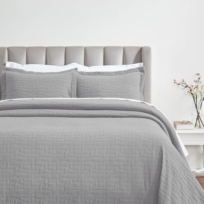 Superior 3 Piece Cotton Bedspread and Sham Set, Home Bed Decor, Decorative Bed Spread, 2 Pillow Shams, Medium Weight, Geometric Matelasse Coverlet, Bedding Essentials, Madrid Collection, Full, Grey