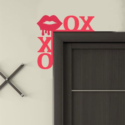 Valentines Door Topper XOXO Kisses Love Hearts Door Topper Gift for Halloween Door Frame Decor Christmas Door Topper for Home Door Corner Decor Window Decorative Signs Party Decoration(WMR10)