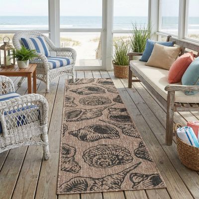 Rugs.com - Outdoor Coastal Rug 8 Ft Runner Brown and Black Indoor/Outdoor Rug Weather Resistant Seashell Pattern Flatweave for Patios, Decks, and Porches
