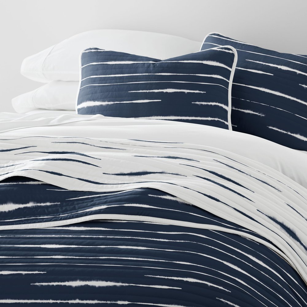 Merit Linens Soft Quilt Coverlet Bedding Set - Reversible Patterns - Full/Queen Navy