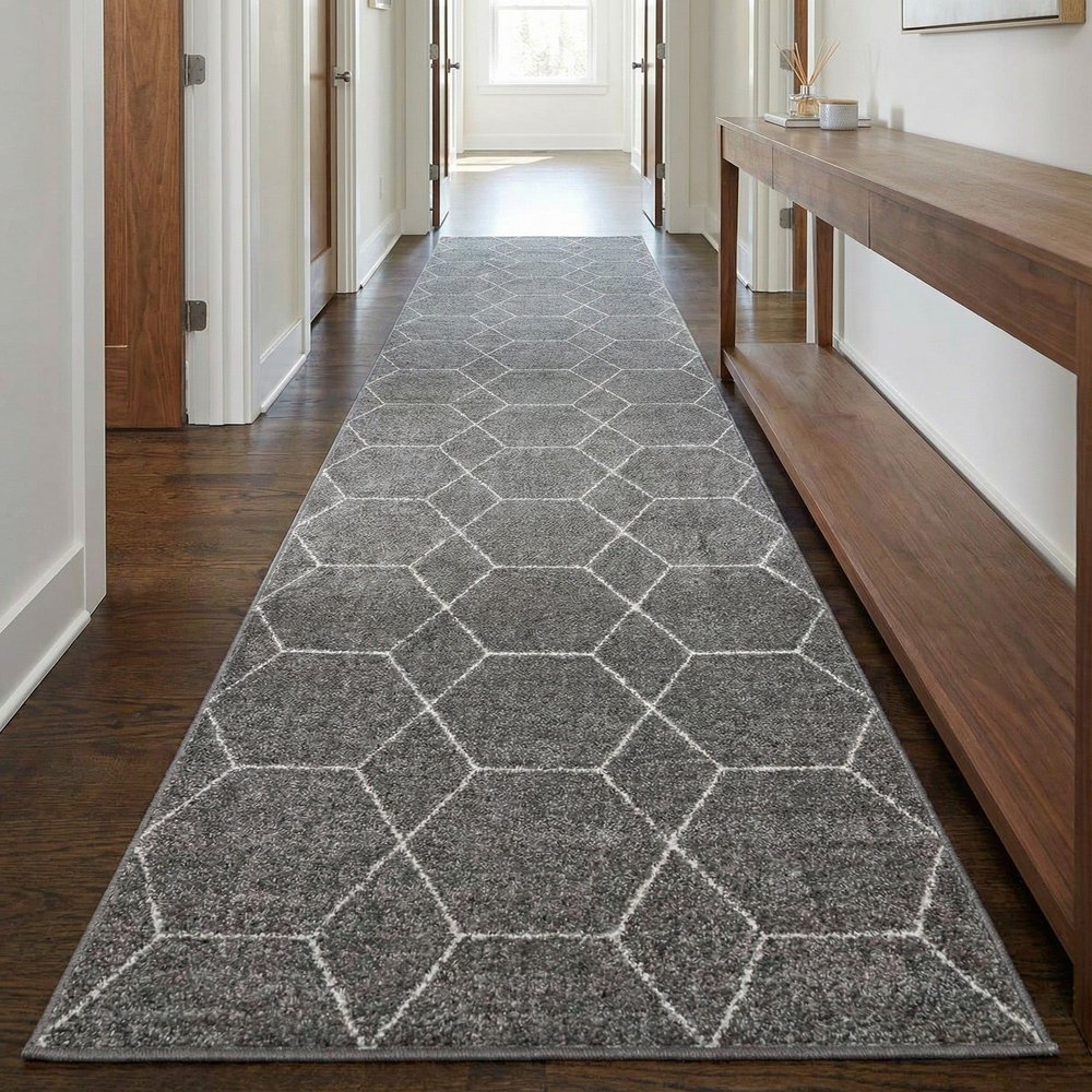 Rugs.com - Lattice Frieze Rug 16 Ft Runner Light Gray Easy-Clean Runner Rug Perfect for Hallways, Entryways, and Long Corridors