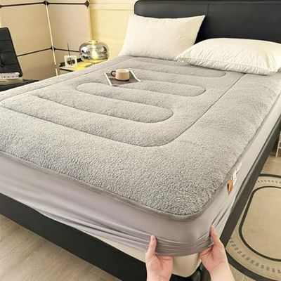 Queen Size Sherpa Mattress Protector - Warm Fitted Sheet with Deep Pocket 12In, Non-Slip Elastic Band, Full Wrap Waterproof Bed Cover for Ultimate Comfort and Protection