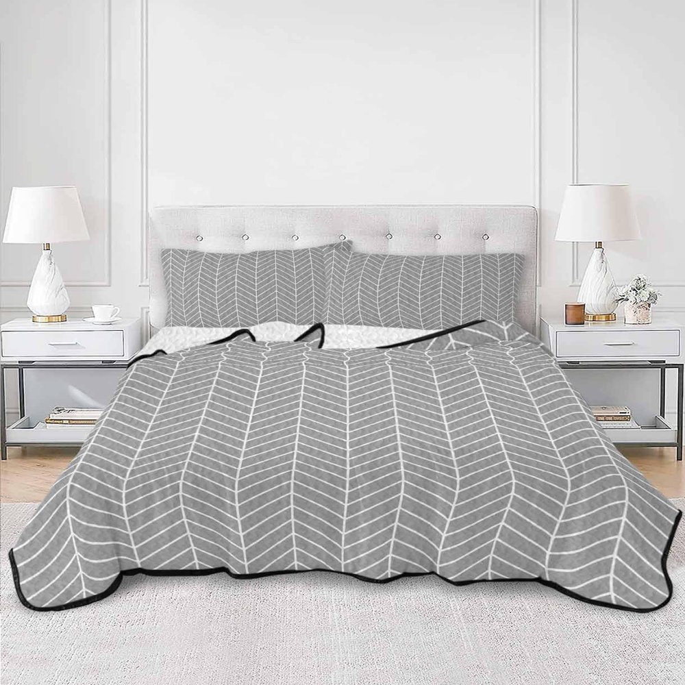 BketraquerC Twin Quilt Set, Abstract Gray White Herringbone Texture Lightweight Soft Microfiber Summer Bedspread Coverlet with 2 Pillow Shams, Chevron Pattern 3 Piece Bedding Set for All Seasons