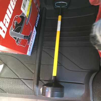 Central Machinery 93950 Long Reach Magnetic Pickup Tool with Quick Release