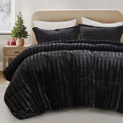 Madison Park Faux Fur Reversible Comforter Set, Down Alternative Filling, Modern Quilted Bedding with Matching Shams, King/California King, Black