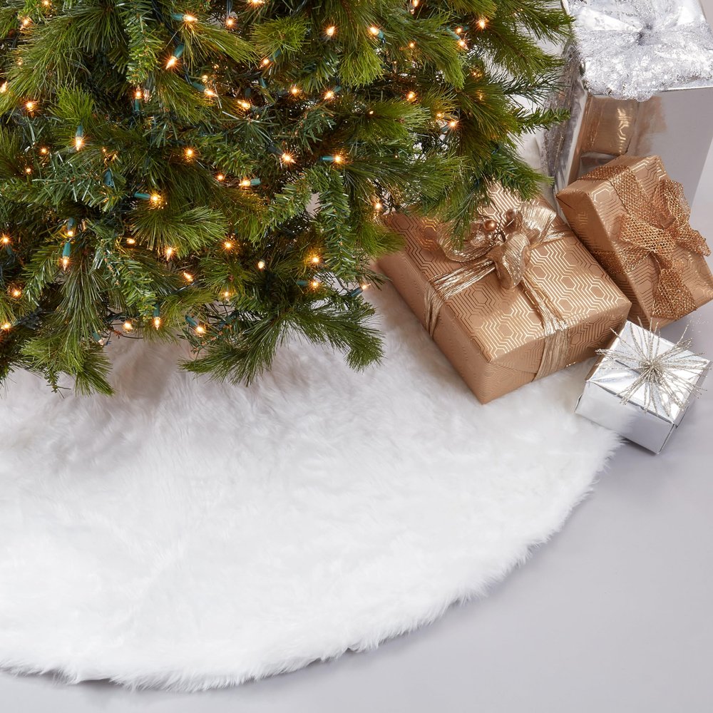 SARO LIFESTYLE Nol Blanc Collection Faux Fur Tree Skirt, 53"x53" Round, White