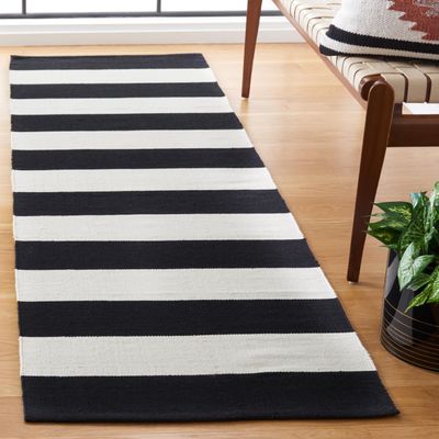 SAFAVIEH Montauk Collection Runner Rug - 2'3" x 6', Black & Ivory, Handmade Flatweave Cotton, Woven Texture, Farmhouse Stripe Pattern, Ideal for Entryway, Bathroom, Kitchen (MTK712D)