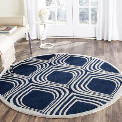 SAFAVIEH Chatham Collection Area Rug - 5' Round, Dark Blue & Ivory, Handmade Geometric Wool, Ideal for High Traffic Areas in Living Room, Bedroom (CHT758C)